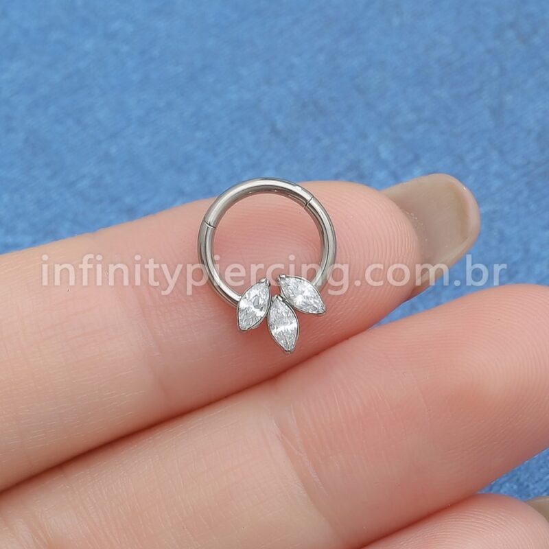 Piercing Argola Titânio Segmento Articulado 3 Zircônias Cravejada