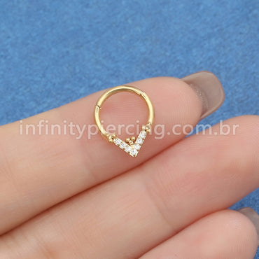 Piercing Argola Aço Cirúrgico Segmento Articulado Detalhe V Zircônia Cravejada