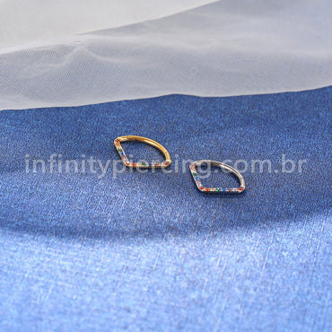 Piercing Argola Triangulo Titânio Segmento Articulado Zircônia Colorida