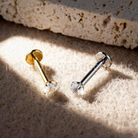 Piercing Labret Titânio Zircônia Cravejada Coração