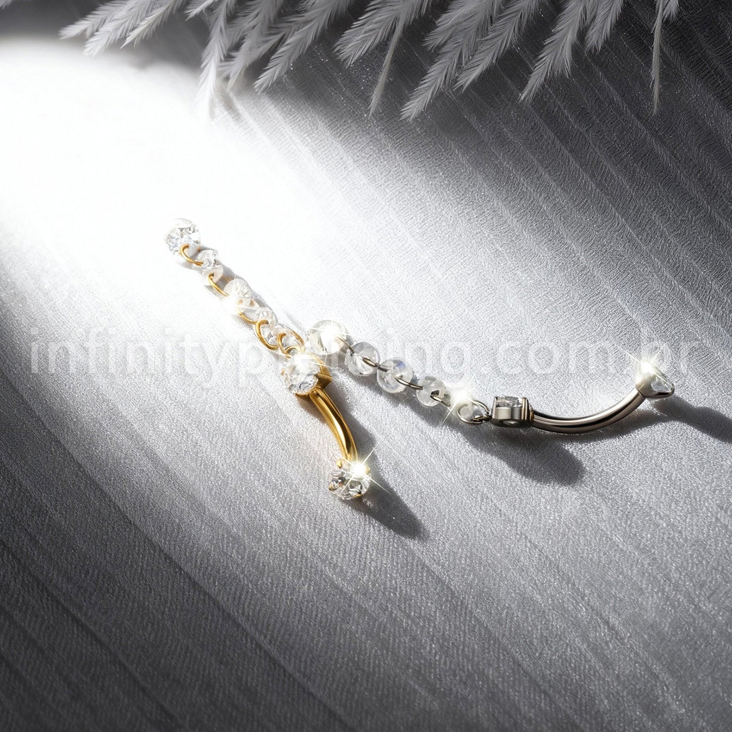 Piercing Banana Titânio Pingente Zircônia Cravejada