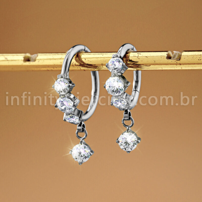 Piercing Argola Titânio Segmento Articulado Zircônia Cravejada Com Pingente