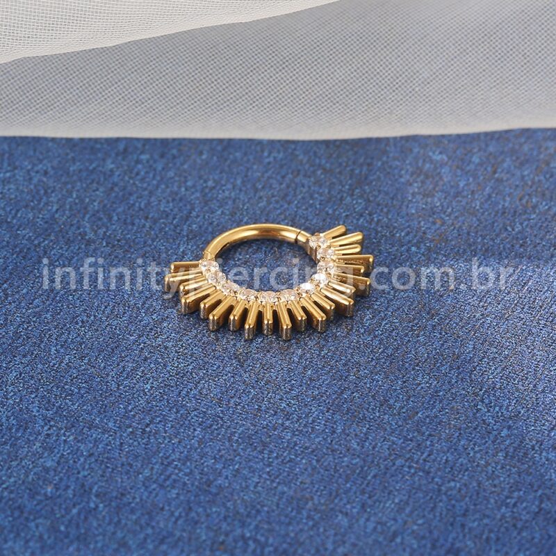 Piercing Argola Titânio Segmento Articulado Detalhado Zircônias Cravejadas