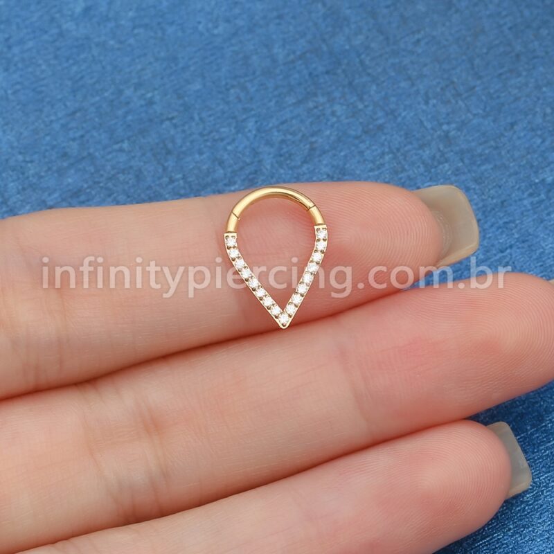 Piercing Argola V Aço Cirúrgico Zircônia Cravejada