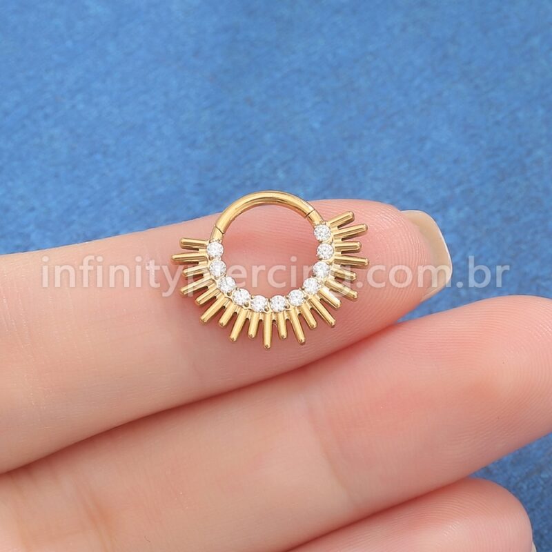 Piercing Argola Titânio Segmento Articulado Detalhado Zircônias Cravejadas