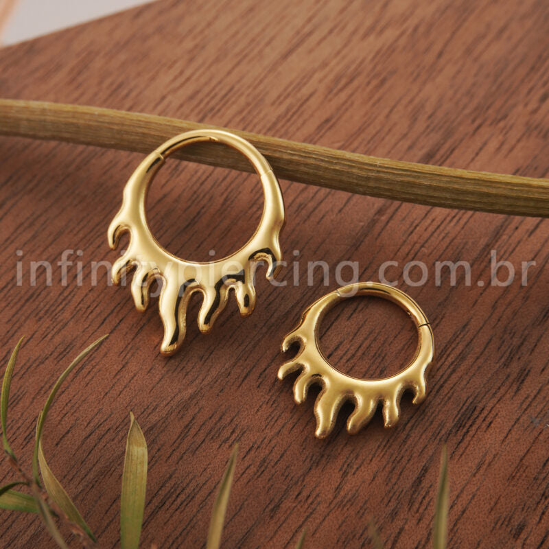 Piercing Argola Titânio Segmento Articulado Detalhe Fogo