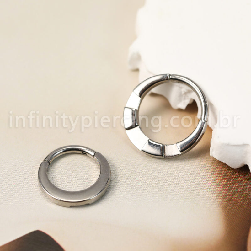 Piercing Argola Titânio Segmento Articulado Detalhada