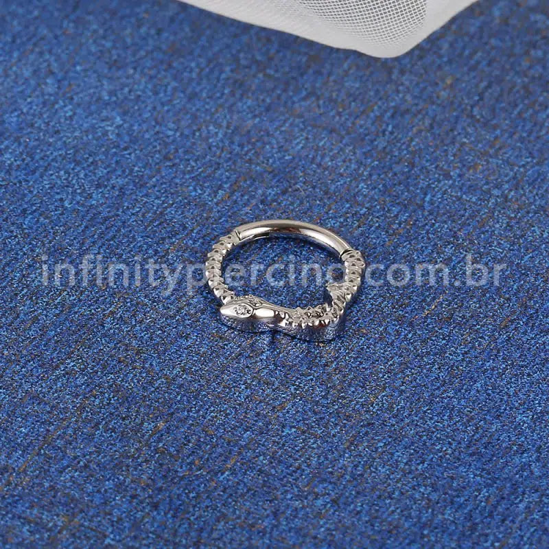 Piercing Argola Titânio Detalhes Cobra