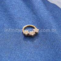 Piercing Argola Titânio Segmento Articulado 3 Flores Zircônia Cravejada
