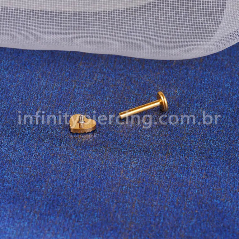 Piercing Labret Titânio Coração Detalhado