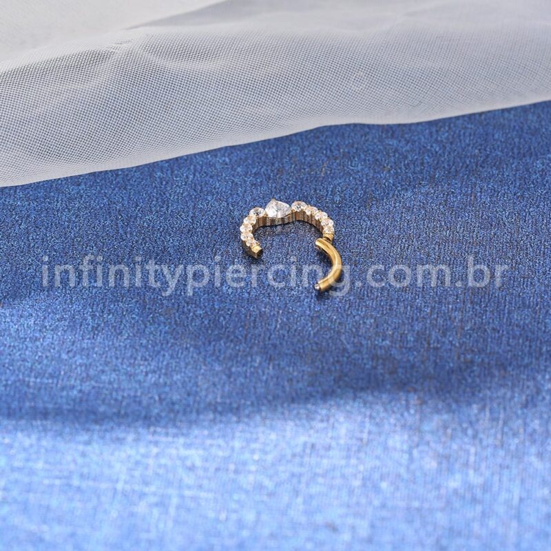 Piercing Argola Titânio Zircônia Coração Cravejada