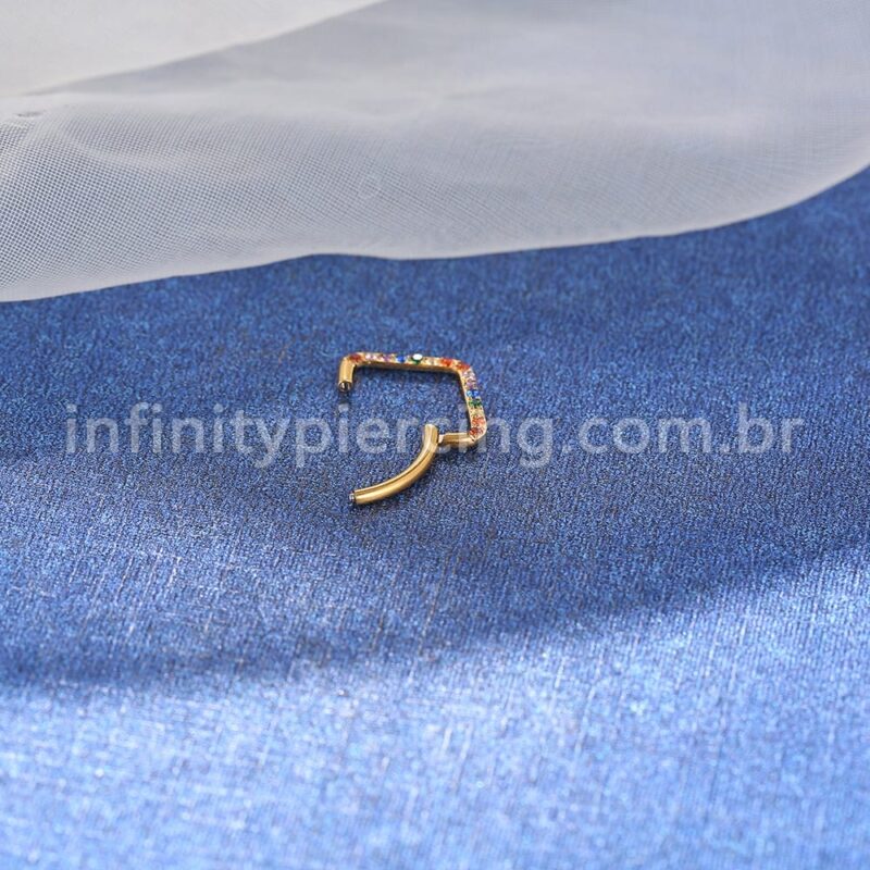 Piercing Argola Triangulo Titânio Segmento Articulado Zircônia Colorida