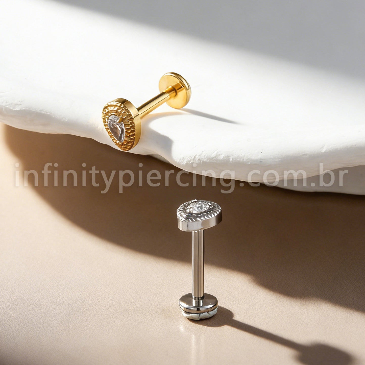 Piercing Labret Titânio Gota