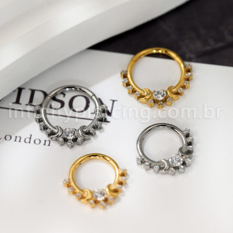 Piercing Argola Titânio Segmento Articulado Luas E Zircônia