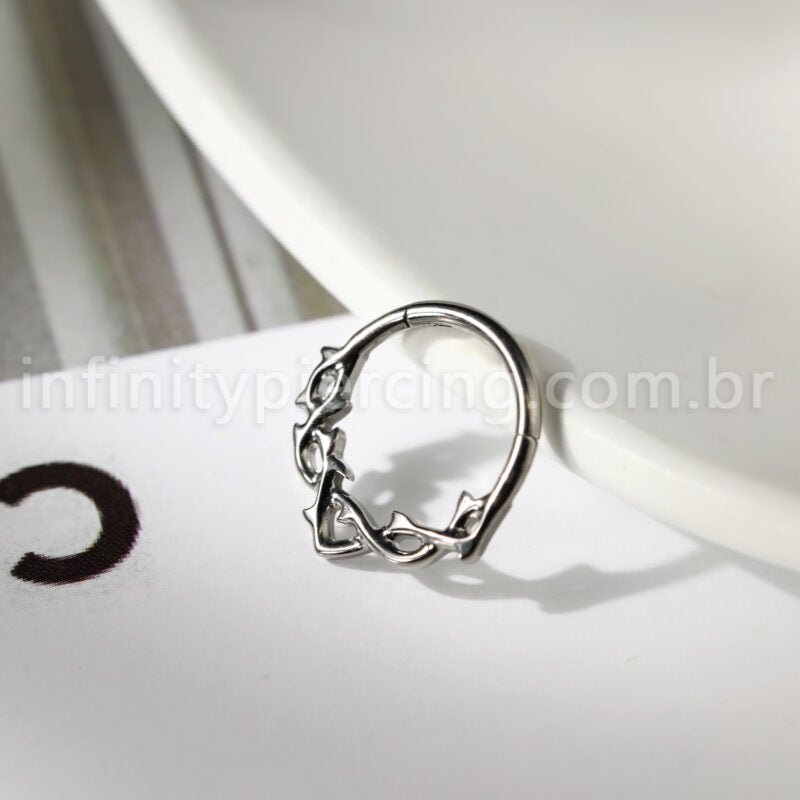 Piercing Argola Titânio Detalhada Espinhos
