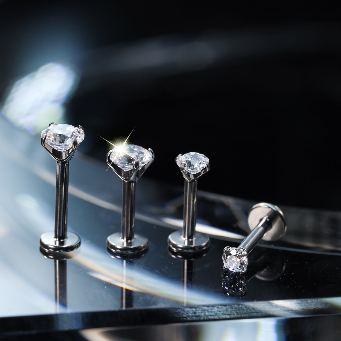 Piercing Labret Titânio Push Pin Ponto De Luz Cravejado