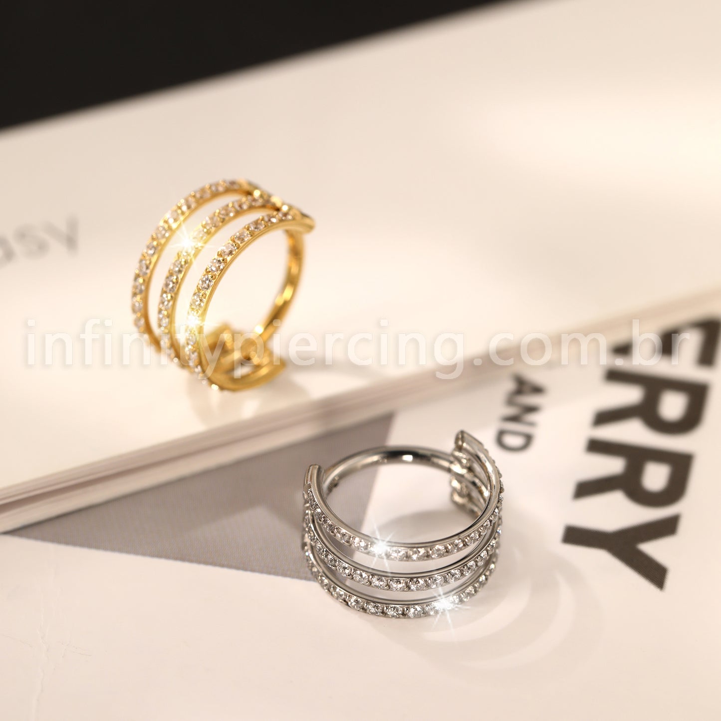 Piercing Argola Três Fileira Titânio Segmento Articulado Zircônia Cravejada