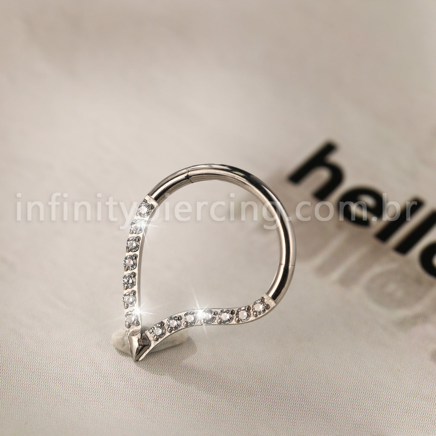 Piercing Argola Gota Titânio Segmento Articulado Zircônia Cravejada