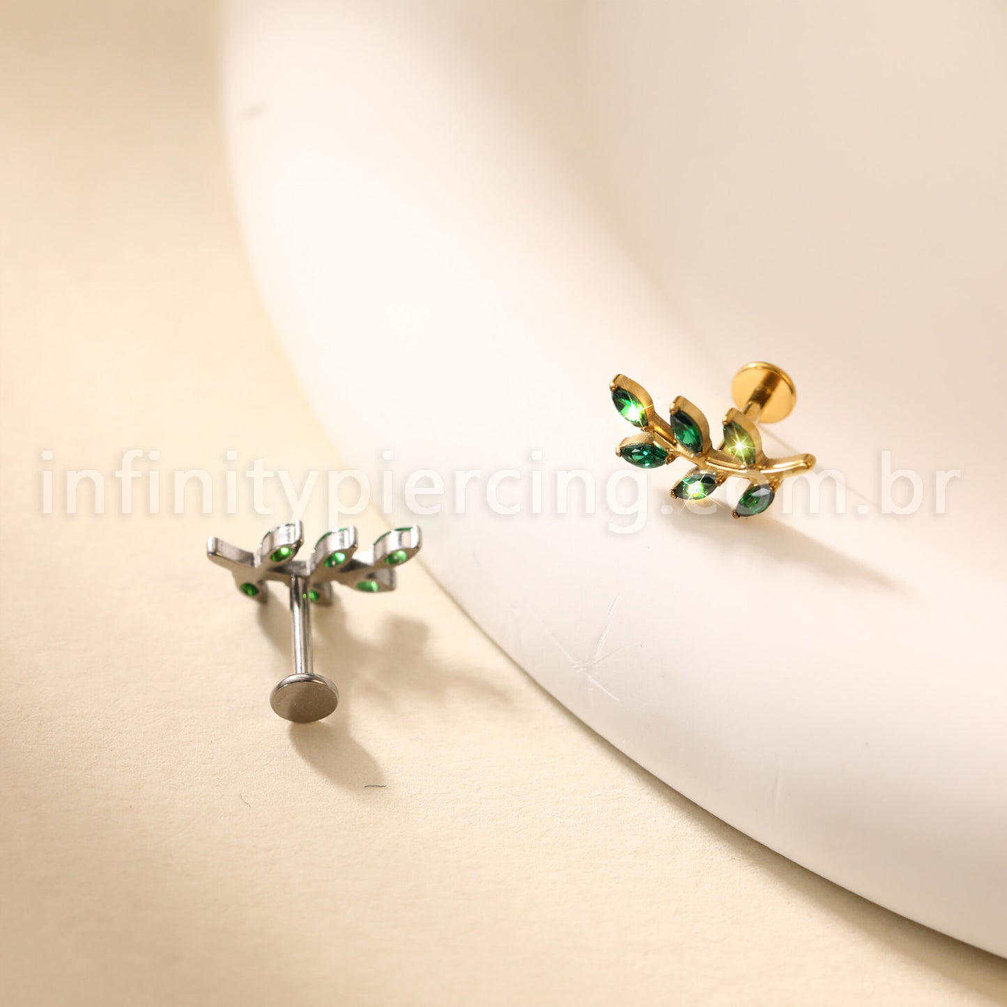 Piercing Labret Titânio Galho Zircônia