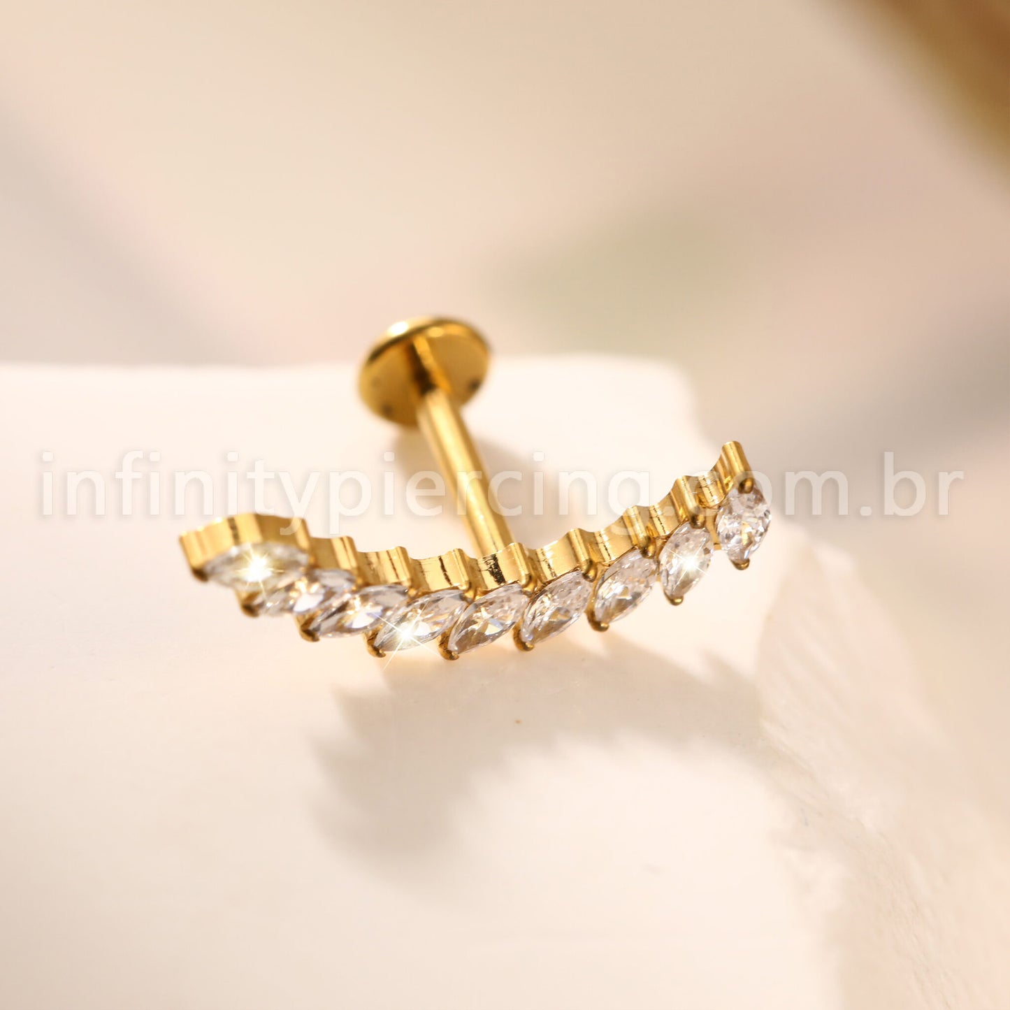 Piercing Labret Titânio Cluster Zircônia Cravejada