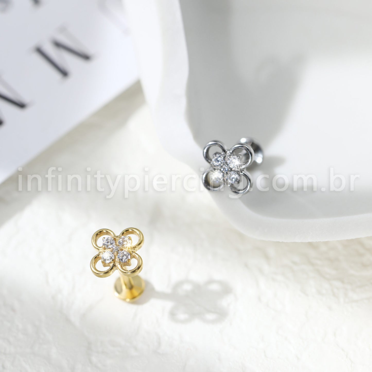 Piercing Labret Flor Titânio Zircônia