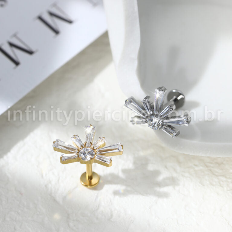 Piercing Labret Titânio Meia Flor Zircônia