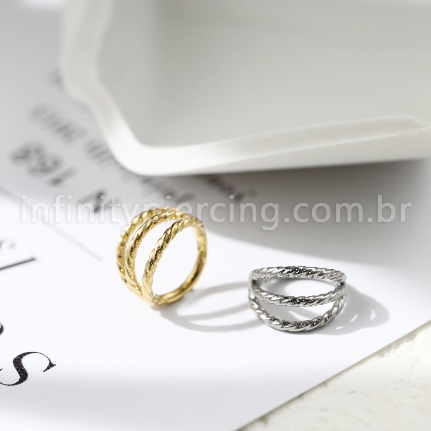 Piercing Argola Três Fileira Torcido Aço Cirúrgico Segmento Articulado