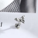 Piercing Labret Titânio Borboleta Detalhes