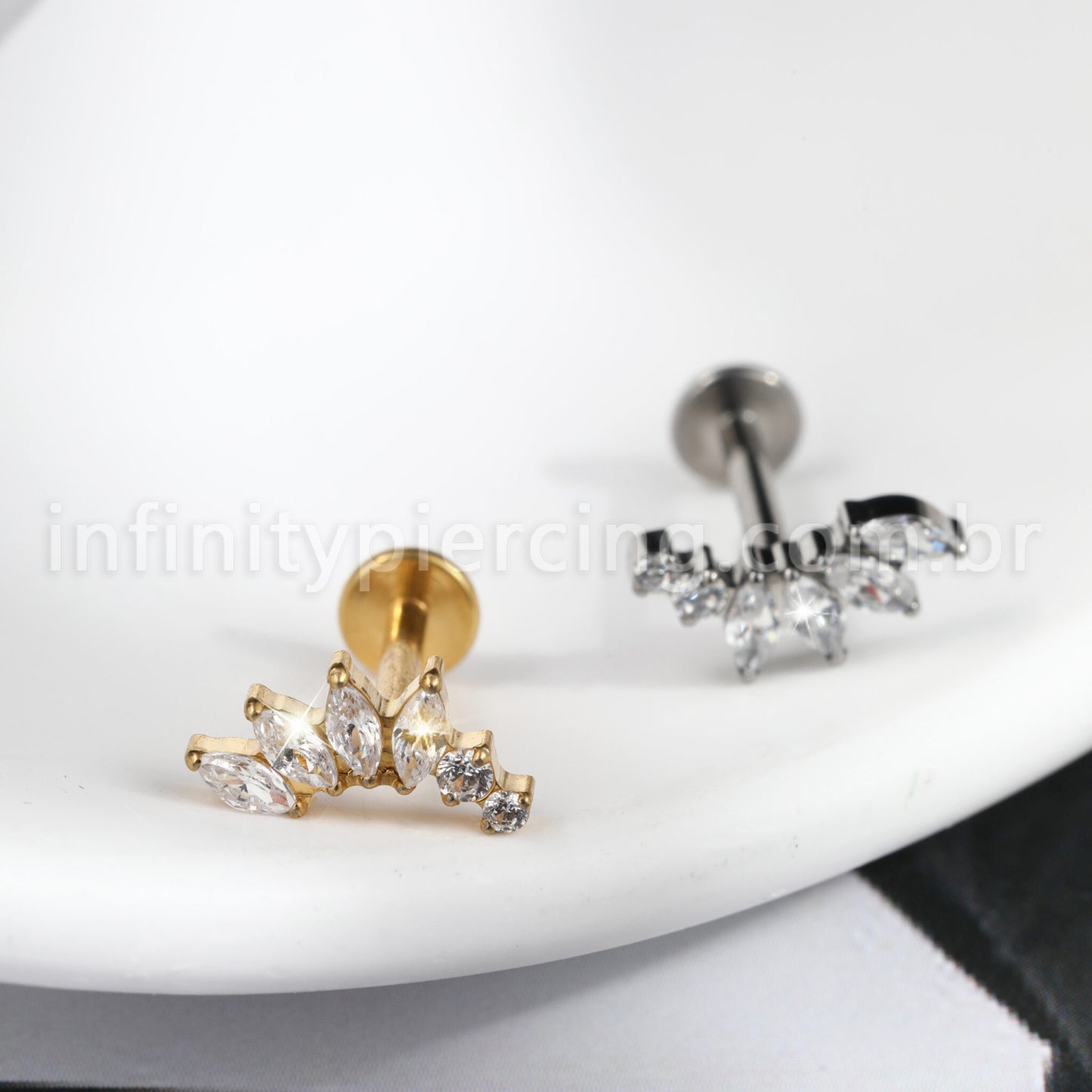 Piercing Labret Titânio Cluster Zircônia