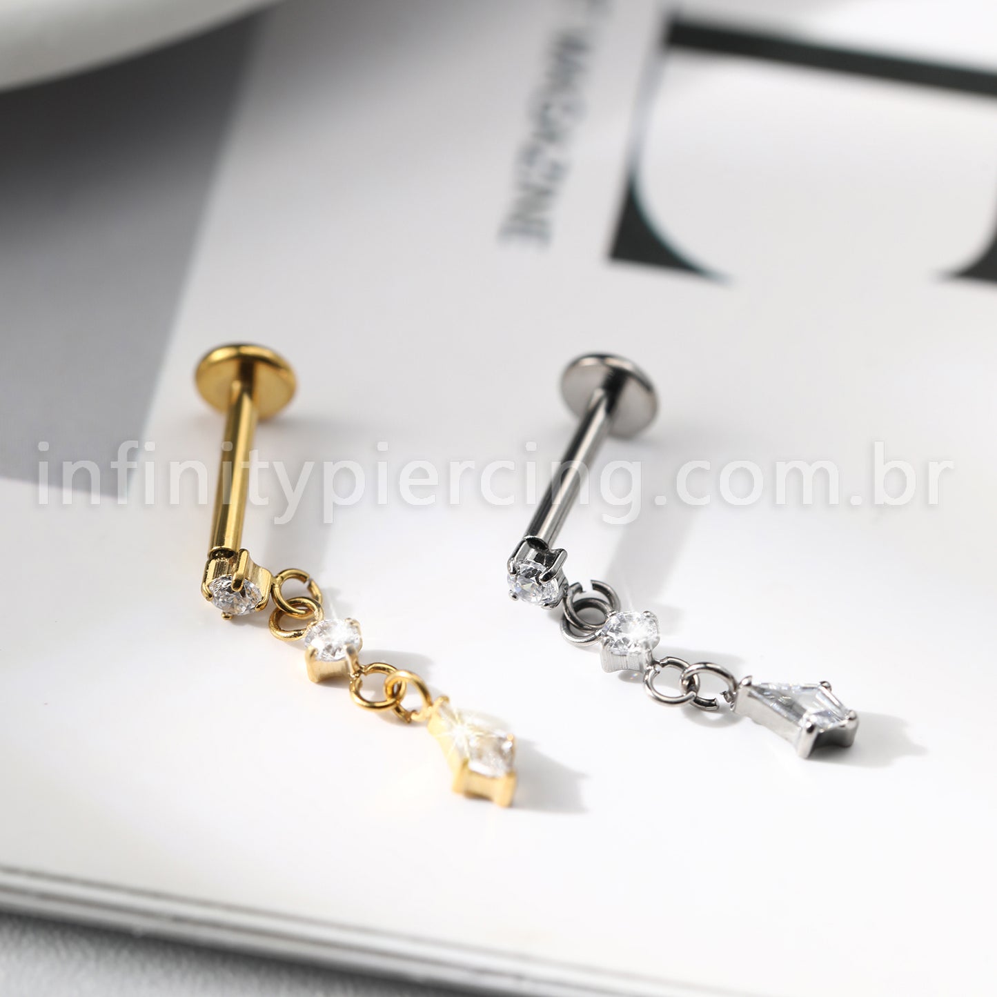 Piercing Labret Redondo Titânio Com Pingente Zircônia
