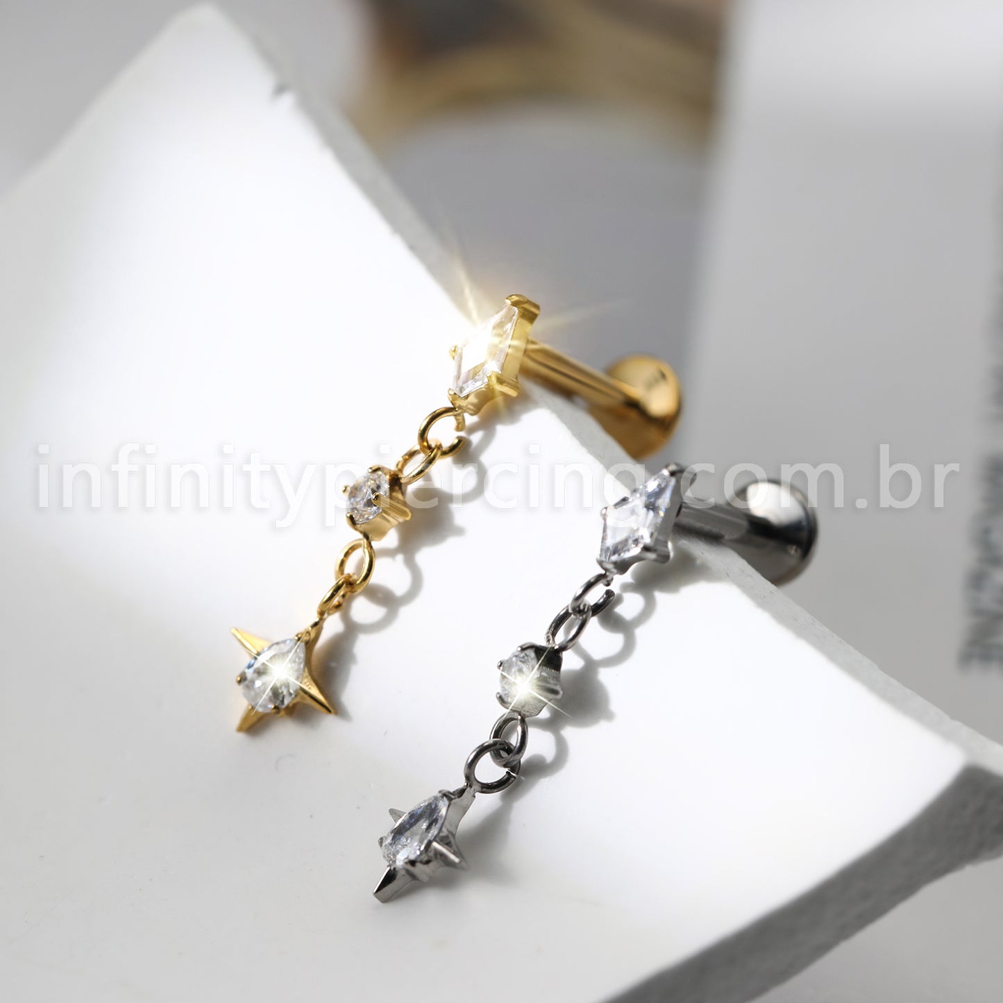 Piercing Labret Oval Titânio Com Pingente Zircônia