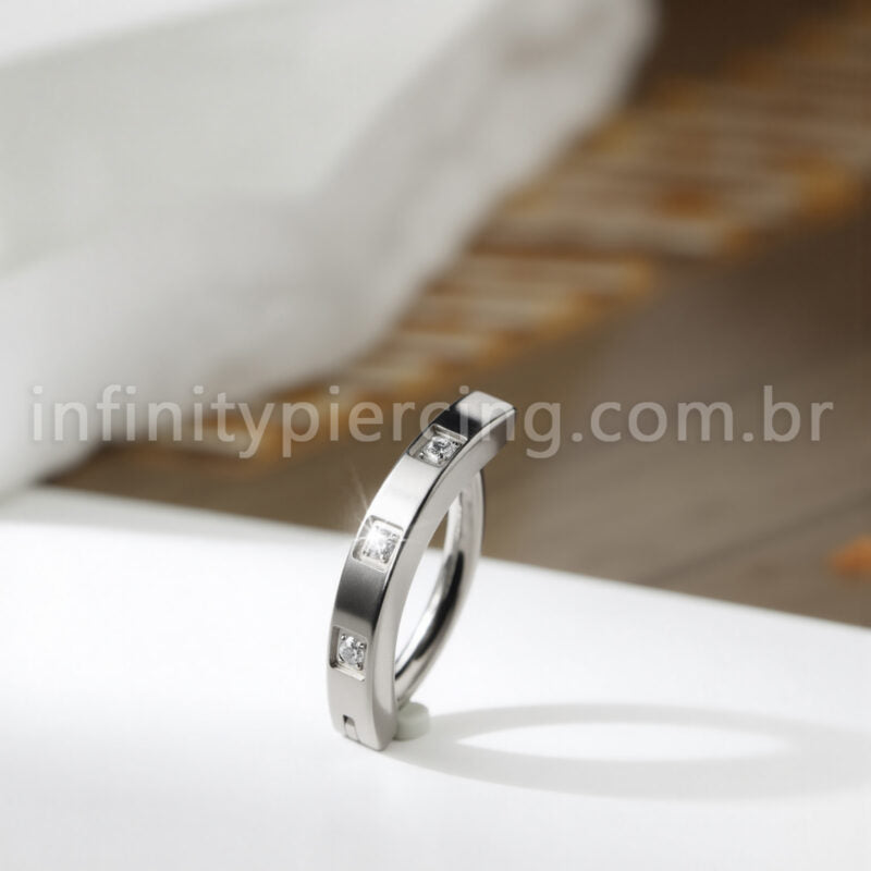 Piercing Argola Para Umbigo Titânio Quadrado Zircônias