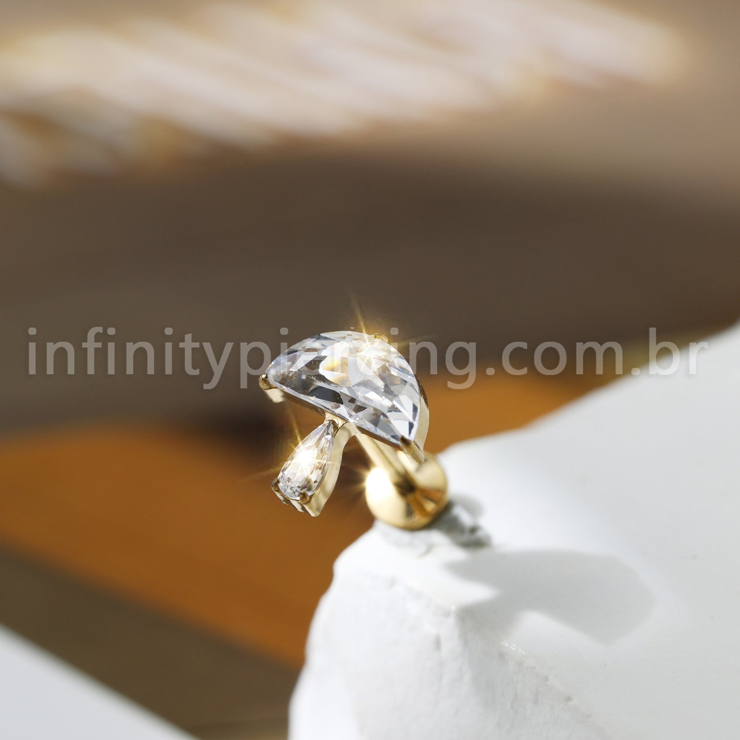 Piercing Labret Cogumelo Titânio Zircônia