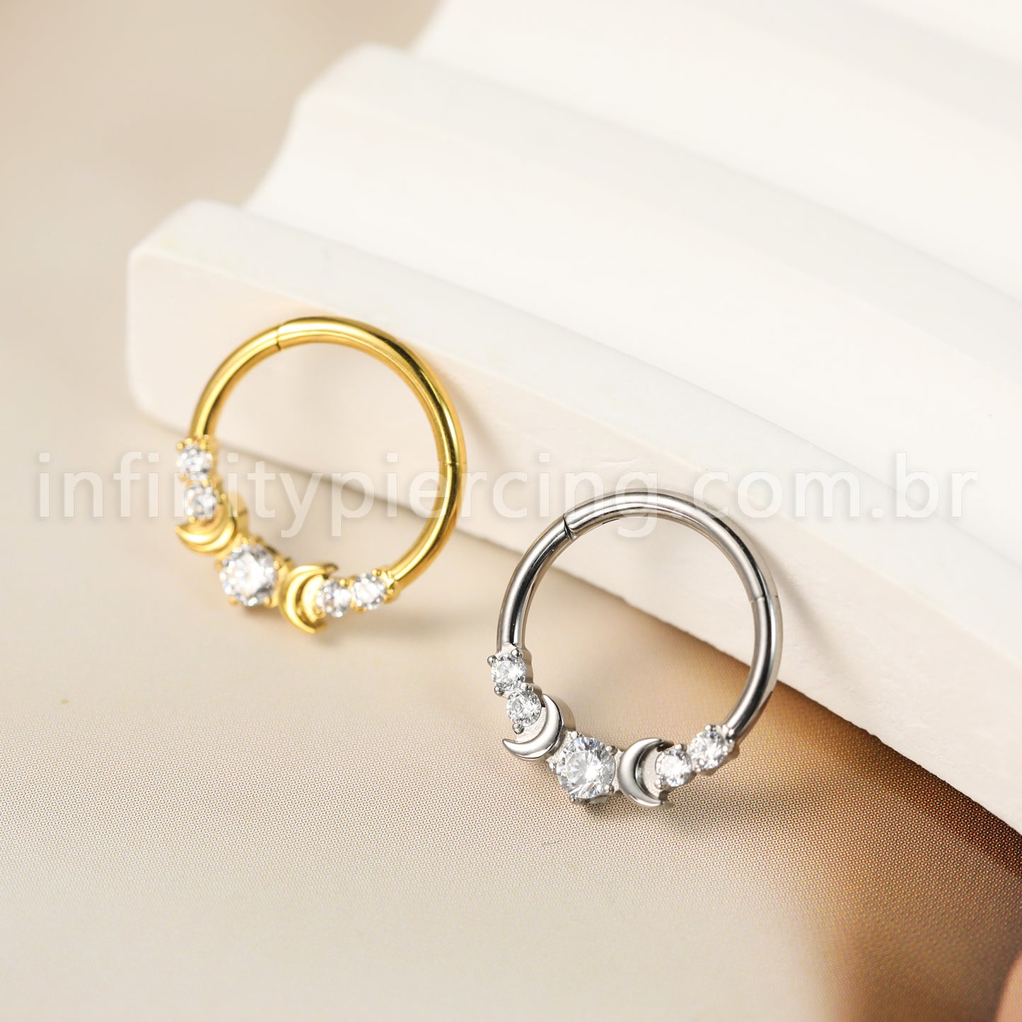 Piercing Argola Titânio Segmento Articulado Lua Com Zircônia Cravejada