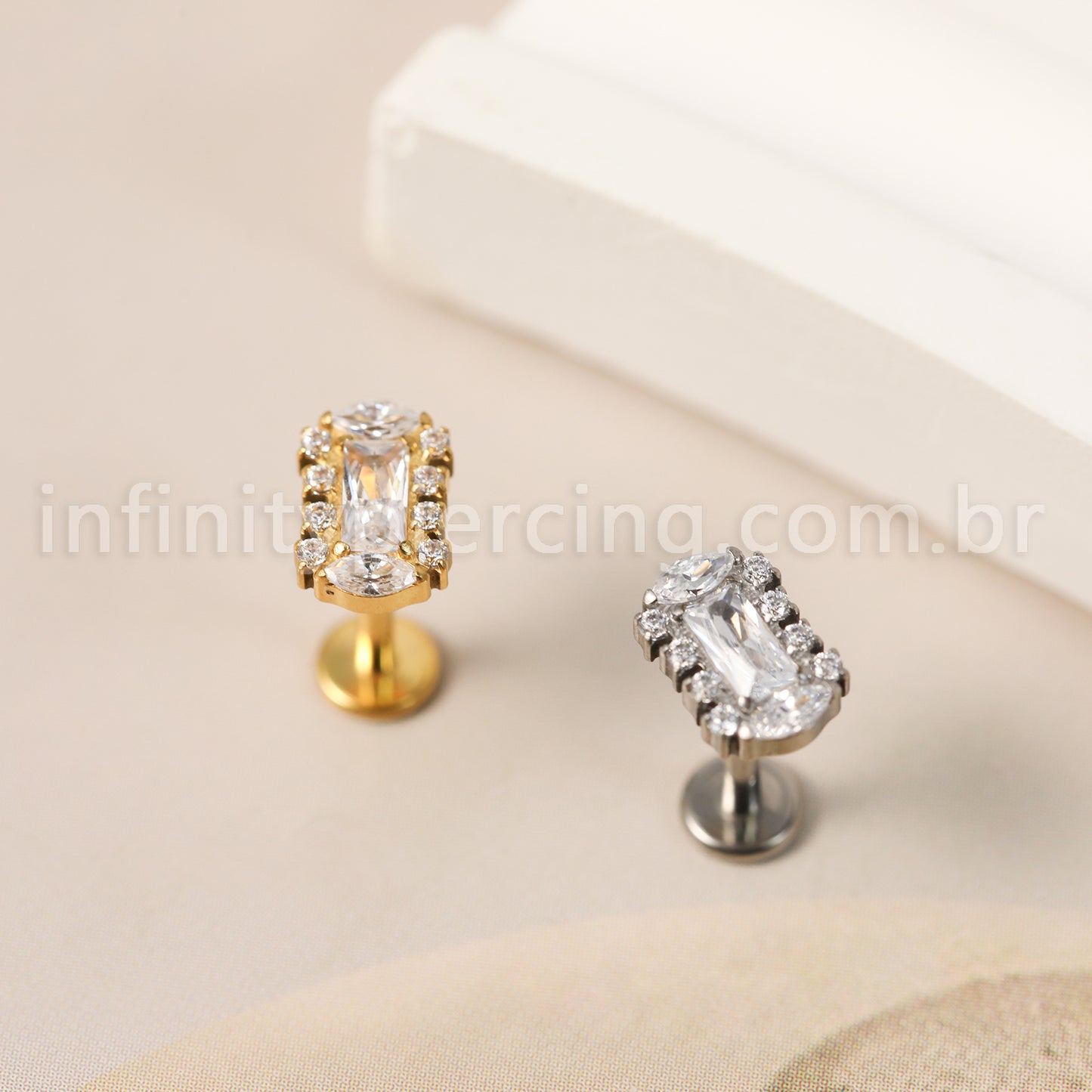 Piercing Labret Titânio Zircónia Cravejada Retangular