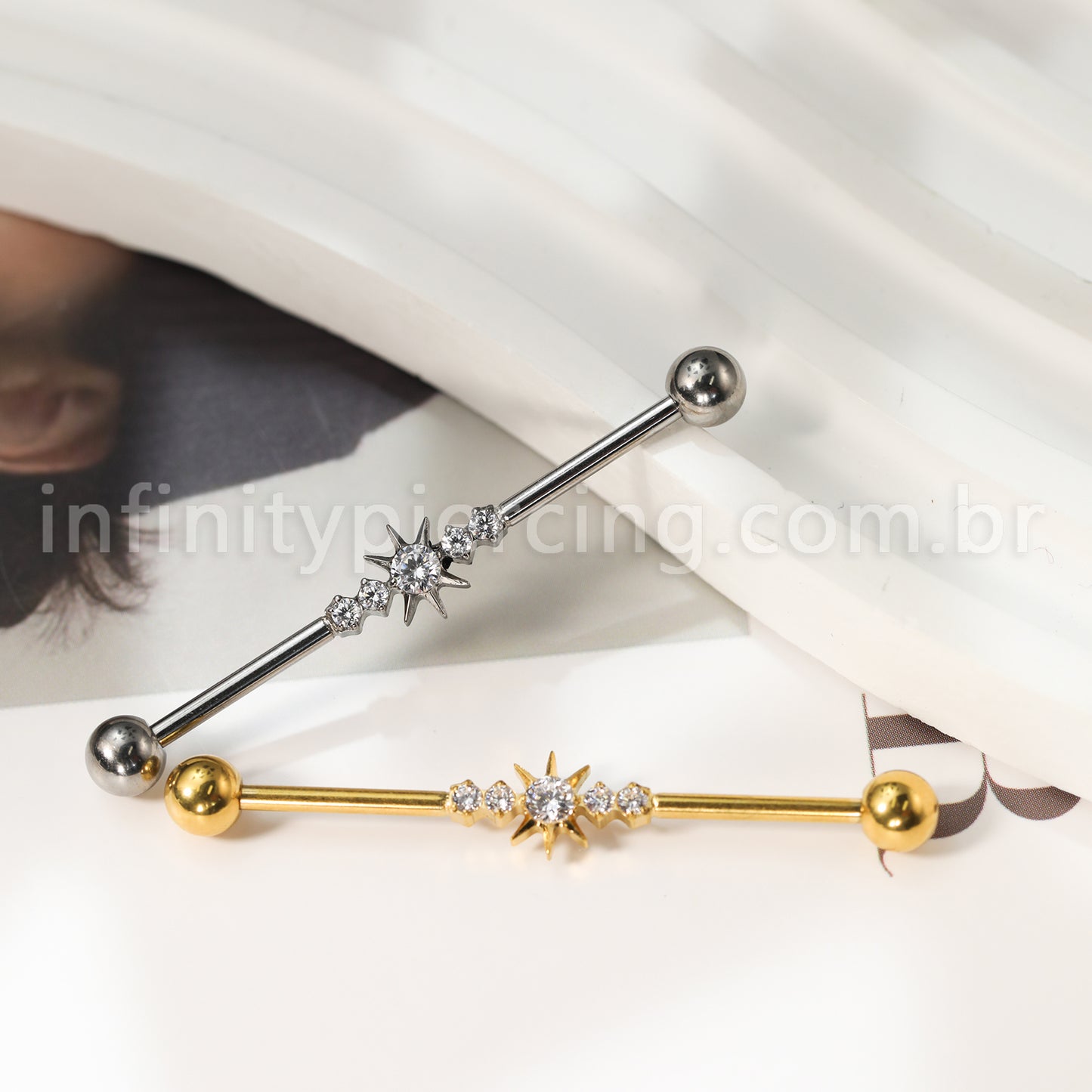 Piercing Transversal Titânio Zircônia Cravejada