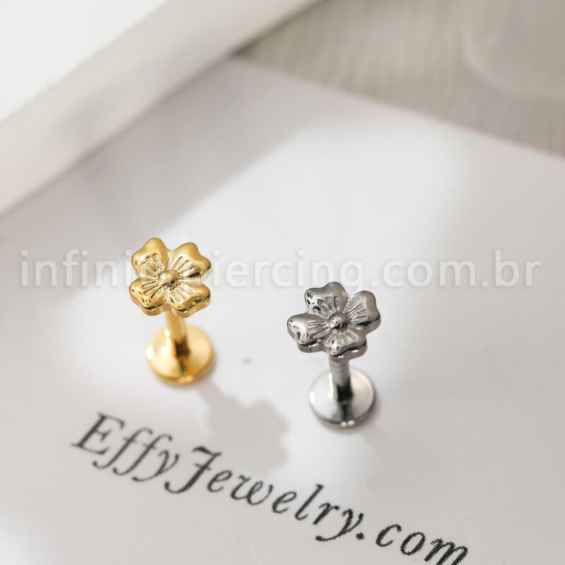 Piercing Labret Titânio Flor Com Detalhes