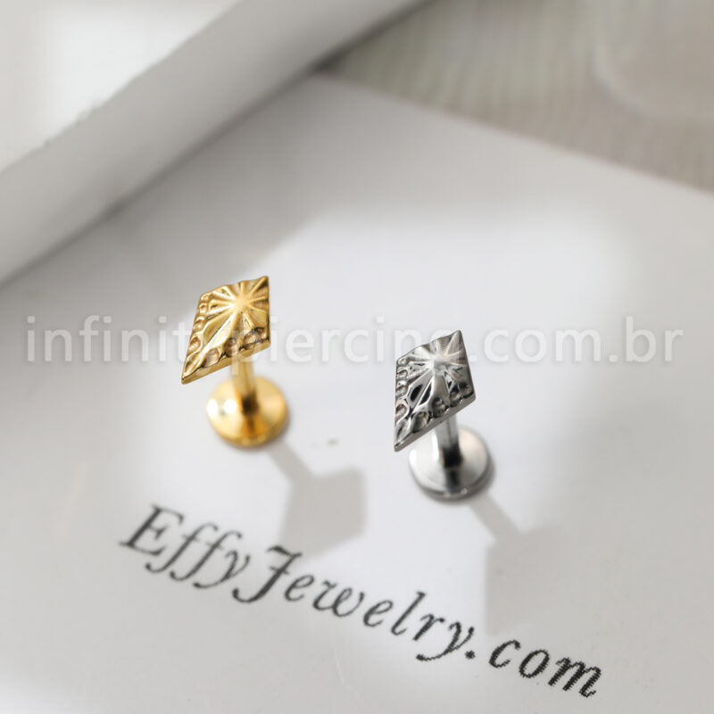 Piercing Labret Titânio Diamante Detalhado