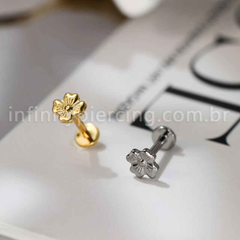 Piercing Labret Titânio Flor Com Detalhes