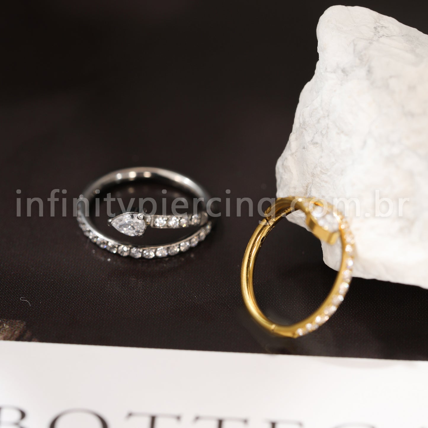 Piercing Argola Titânio Segmento Articulado Zircônia Cravejada