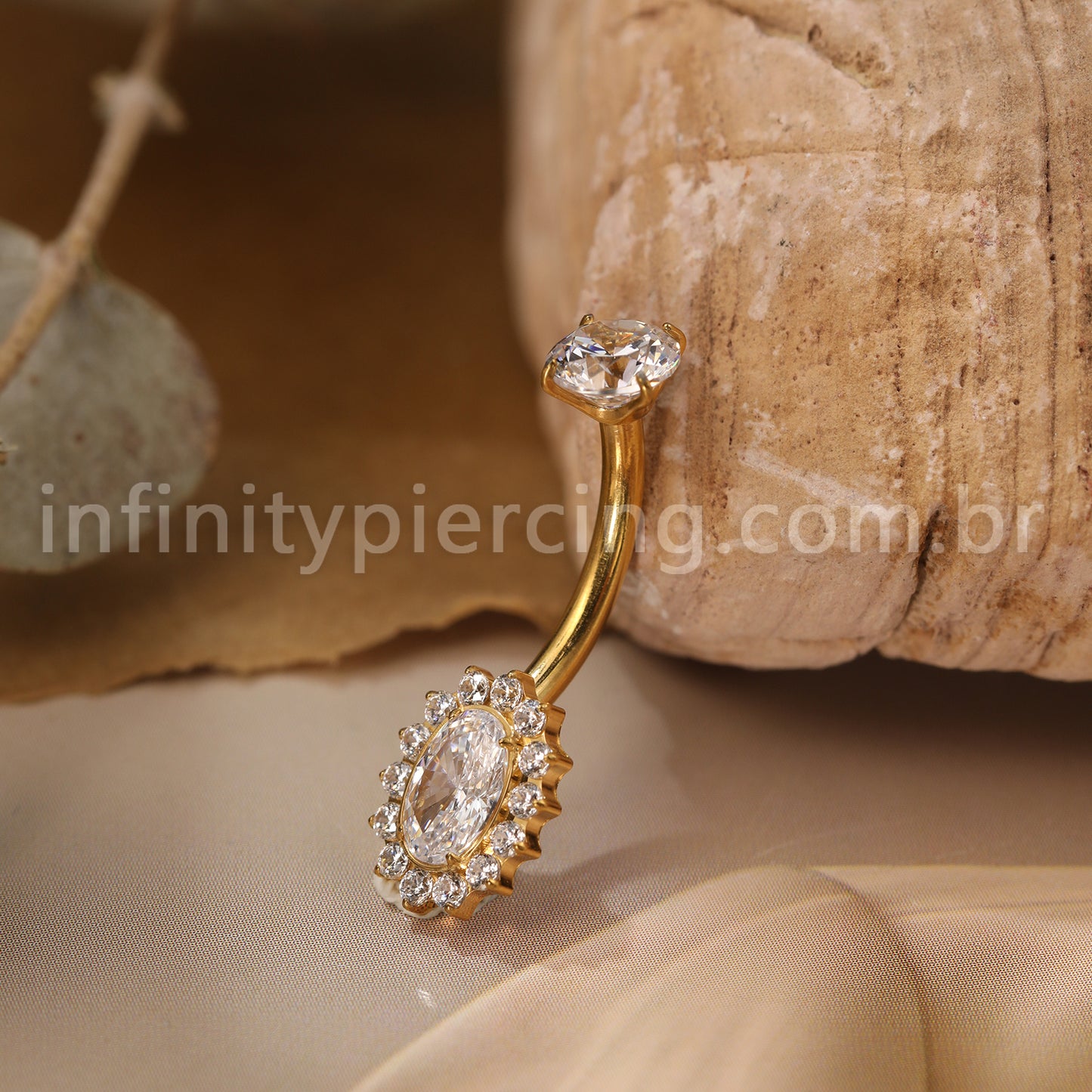 Piercing Banana Titânio Oval Zircônia Cravejada