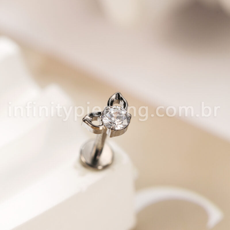 Piercing Labret Titânio Gatinho