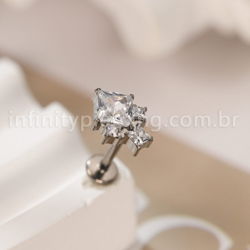 Piercing Labret Titânio 4 Pedras Zircônia Cravejada