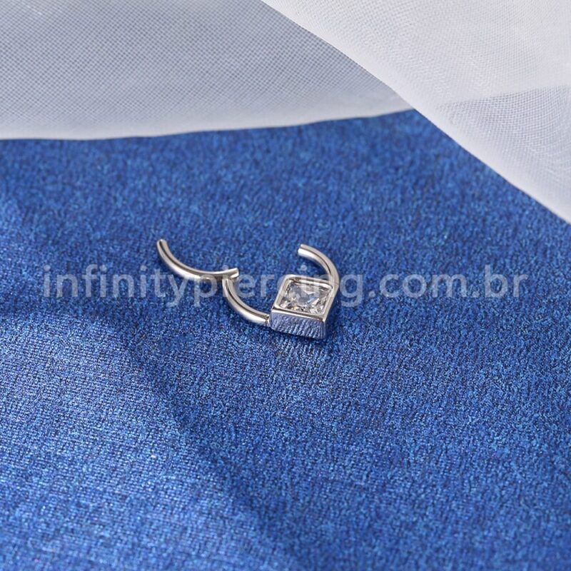 Piercing Argola Aço Cirúrgico Segmento Articulado Zircônia Quadrada