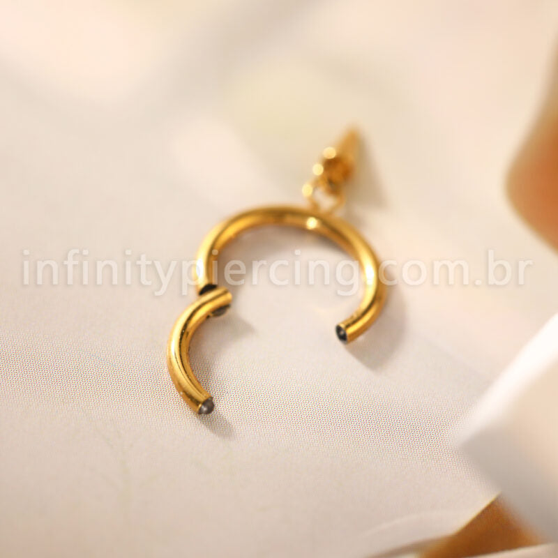 Piercing Argola Titânio Zircônia Frontal Com Pingente Spike
