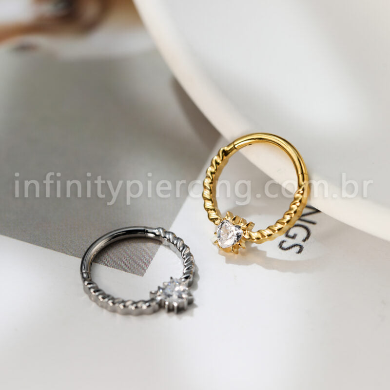 Piercing Argola Titânio Detalhada Com Zircônia Cravejada