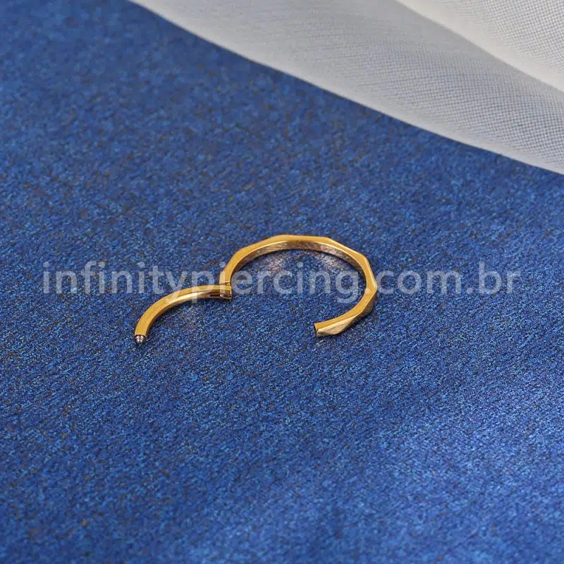 Piercing Argola Titânio Detalhada