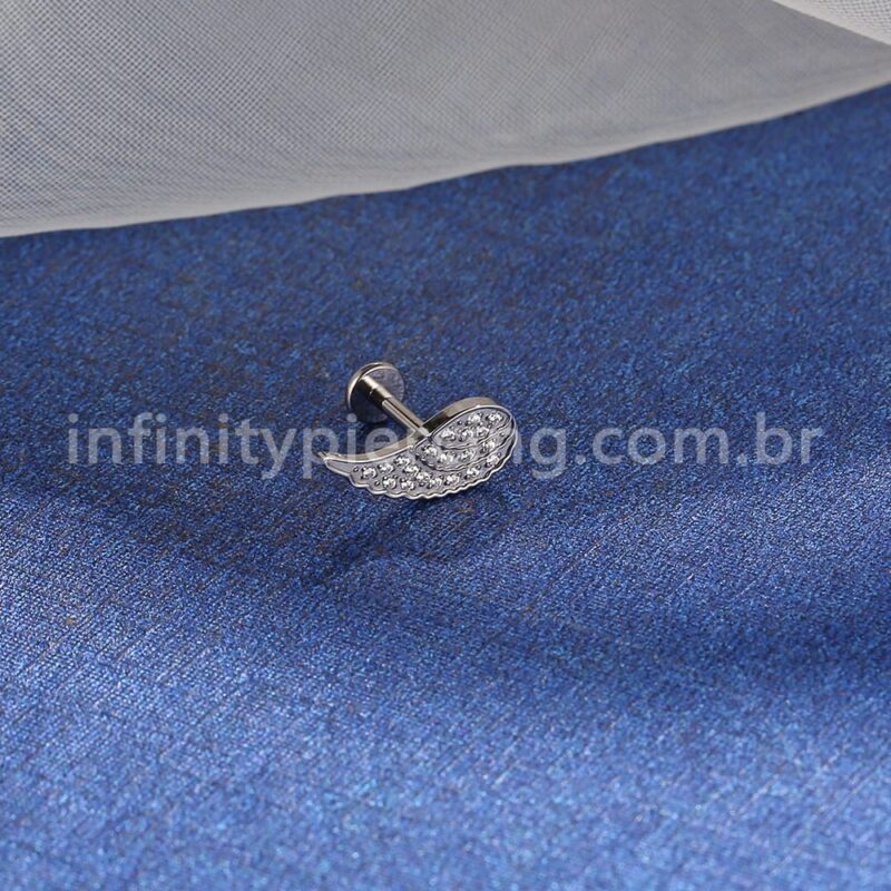 Piercing Labret Titânio Asa Zircônia Cravejada