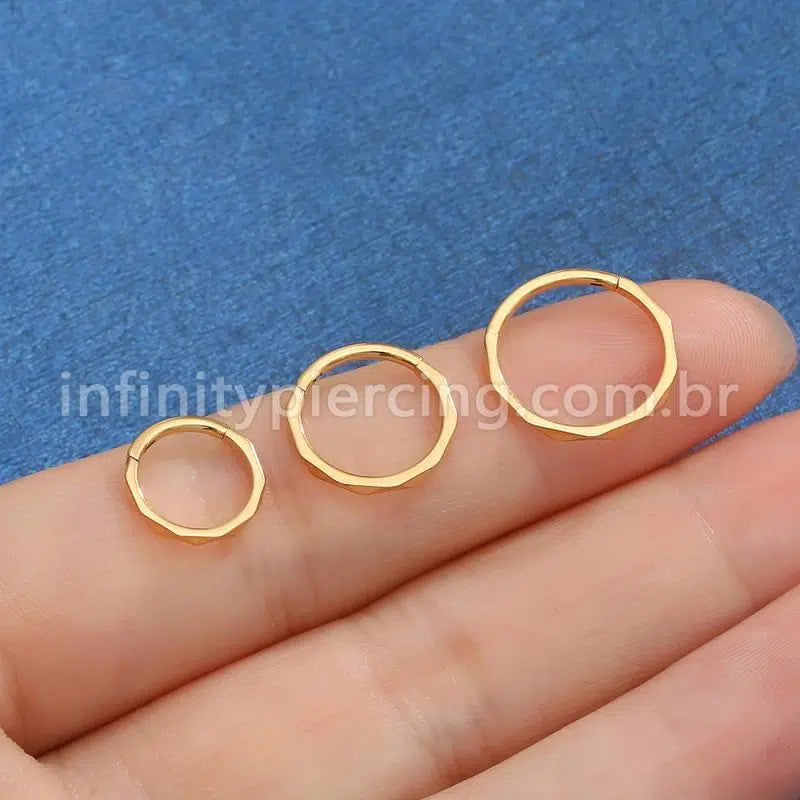 Piercing Argola Titânio Detalhada