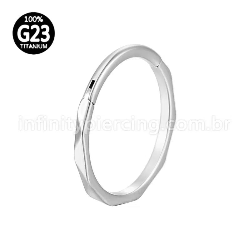 Piercing Argola Titânio Detalhada